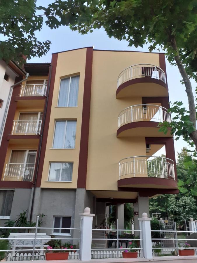 Guest House Kostovi คีตาน ภายนอก รูปภาพ