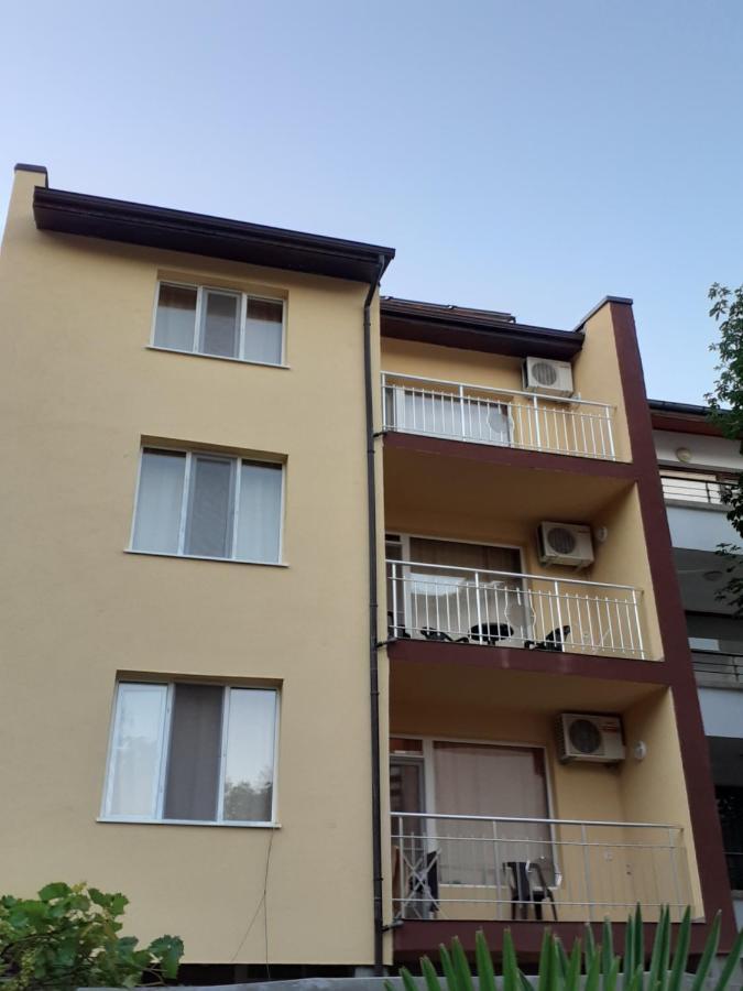 Guest House Kostovi คีตาน ภายนอก รูปภาพ