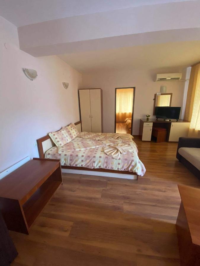 Guest House Kostovi คีตาน ภายนอก รูปภาพ