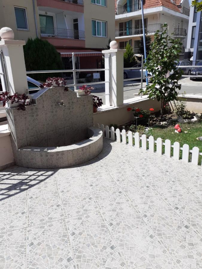 Guest House Kostovi คีตาน ภายนอก รูปภาพ