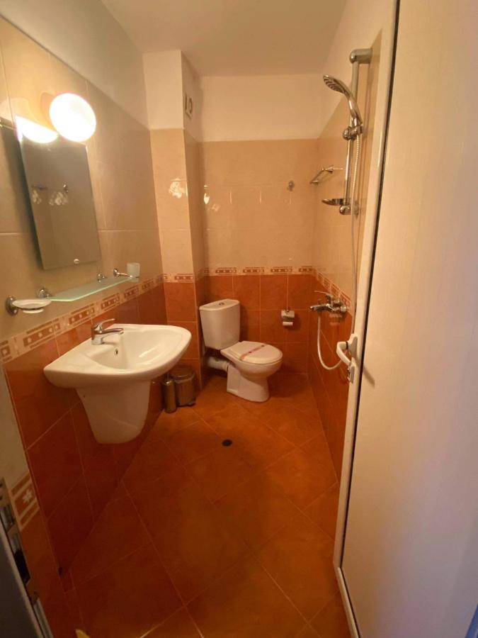 Guest House Kostovi คีตาน ภายนอก รูปภาพ