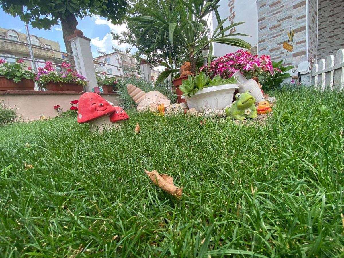Guest House Kostovi คีตาน ภายนอก รูปภาพ