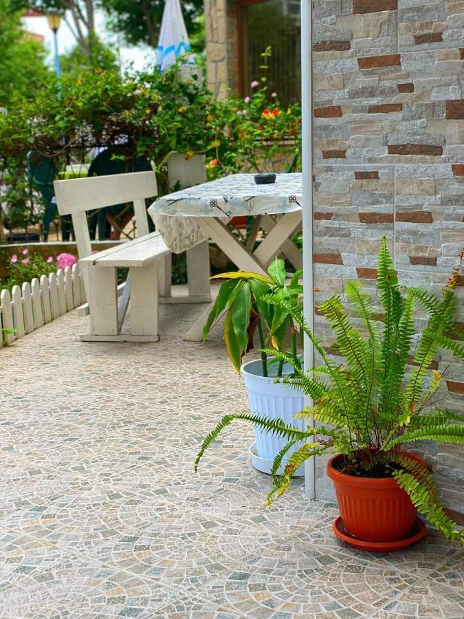 Guest House Kostovi คีตาน ภายนอก รูปภาพ