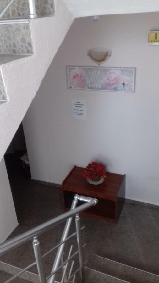 Guest House Kostovi คีตาน ภายนอก รูปภาพ
