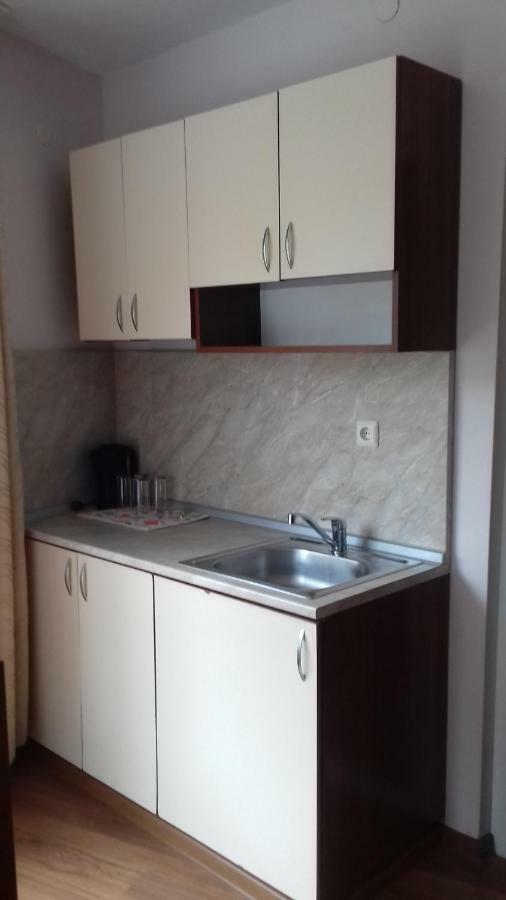 Guest House Kostovi คีตาน ภายนอก รูปภาพ